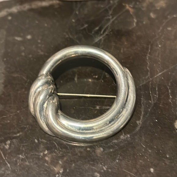 925 Sterling Silver Vintage Bayanihan Ribbed Pin Brooch  2” diameter. - Picture 10 of 11